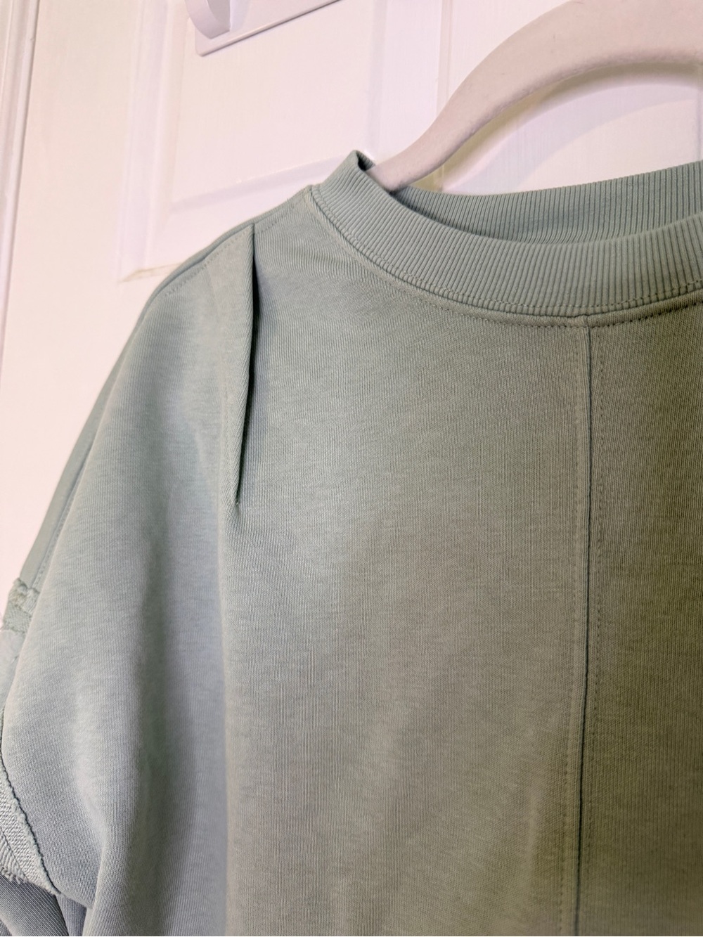 REISS Sage Green Crewneck Sweatshirt Women’s Small Minimalist - Picture 4 of 7